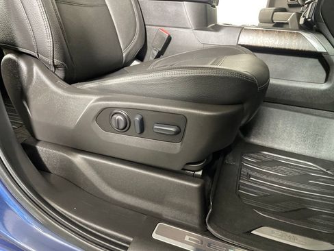 Used 2022 GMC Sierra 3500 Denali AWD/4WD image 25
