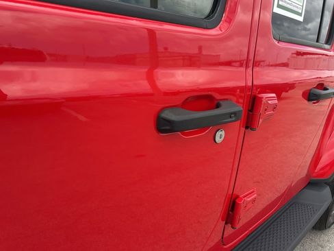 Used 2023 Jeep Gladiator Overland image 20