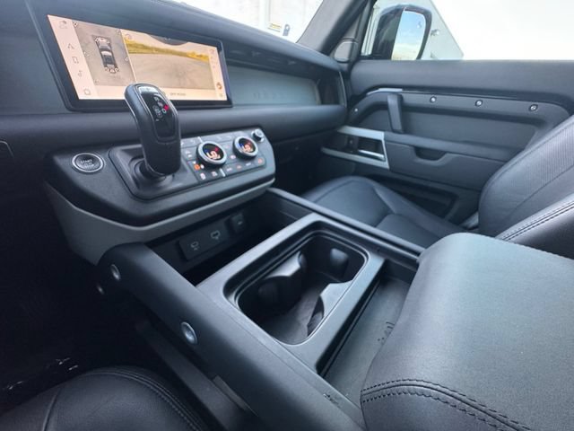 Used 2024 Land Rover Defender 110 S AWD/4WD image 10