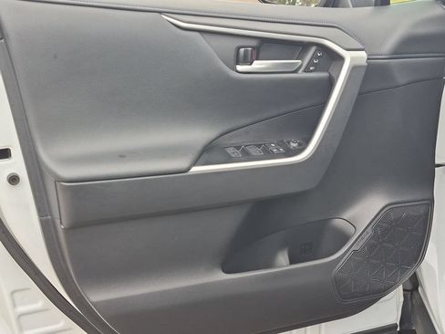 Used 2023 Toyota RAV4 XSE AWD/4WD image 23