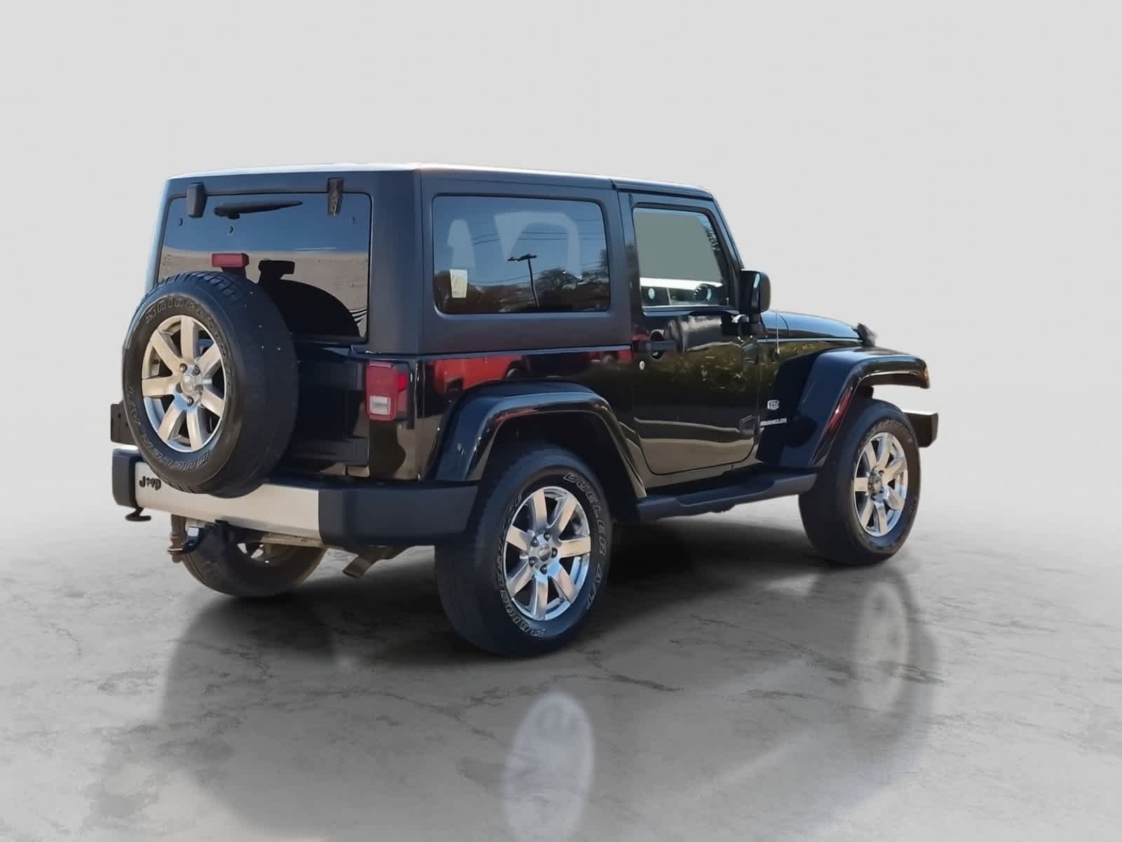 Used 2011 Jeep Wrangler Sahara w/ Dual Top Group AWD/4WD image 8