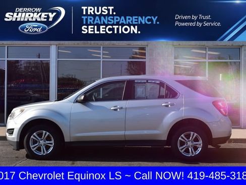 Used 2017 Chevrolet Equinox LS FWD image 2