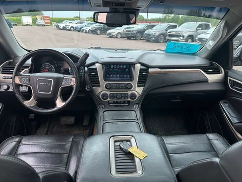 Used 2019 GMC Yukon Denali w/ Denali Ultimate Package AWD/4WD image 23