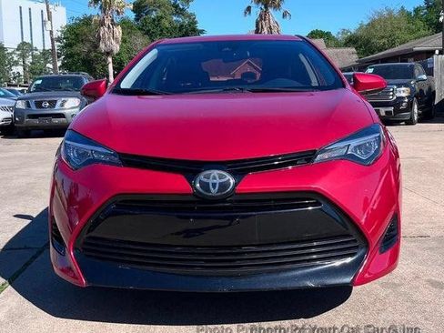 Used 2018 Toyota Corolla LE FWD image 2