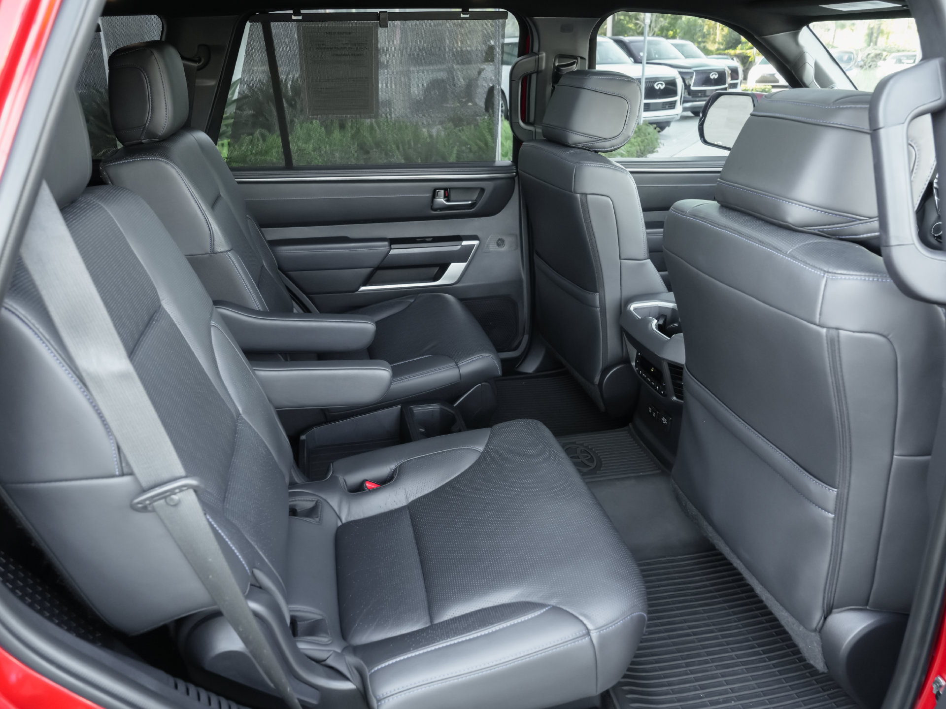 Used 2024 Toyota Sequoia Platinum AWD/4WD image 38