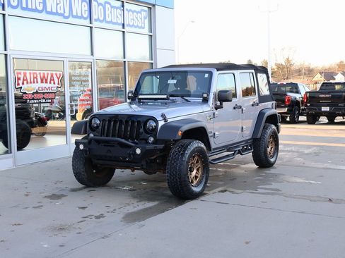 Used 2018 Jeep Wrangler Unlimited Sport S image 6