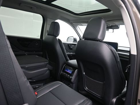 New 2025 Lincoln Aviator 2WD w/ Equipment Group 101A image 16