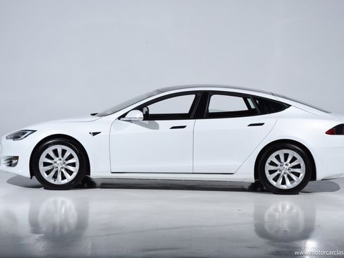 Used 2018 Tesla Model S 100D image 8