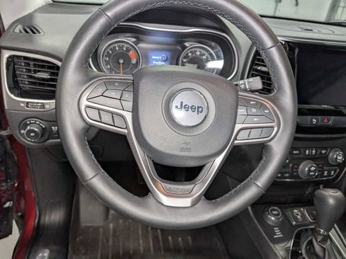 Used 2020 Jeep Cherokee Limited image 35