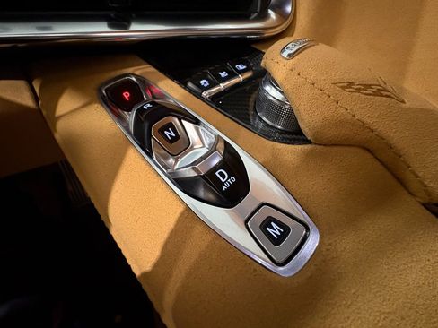 Used 2021 Chevrolet Corvette Stingray Premium Conv w/ Z51 Performance Package RWD image 38