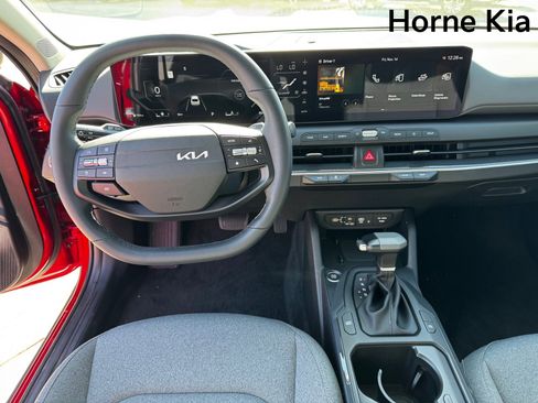 New 2025 Kia K4 EX image 13