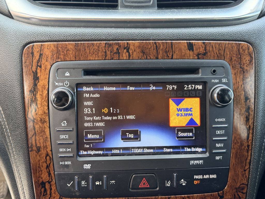 Used 2014 Chevrolet Traverse LTZ FWD image 21