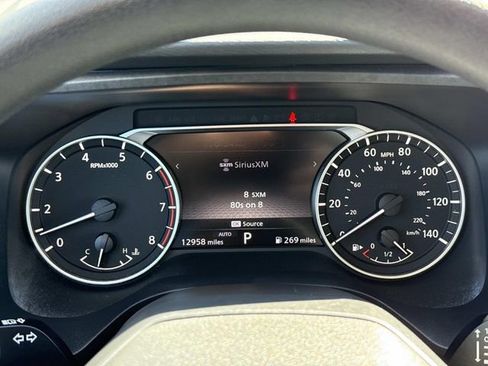 Used 2025 Nissan Rogue S image 27