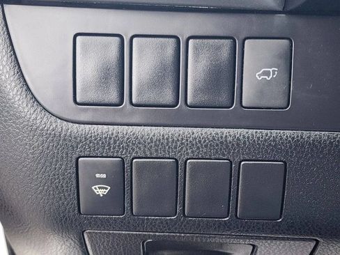 Used 2016 Toyota Highlander XLE AWD/4WD image 20