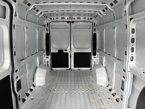 Used 2026 RAM ProMaster 2500 w/ Safety Group FWD image 20