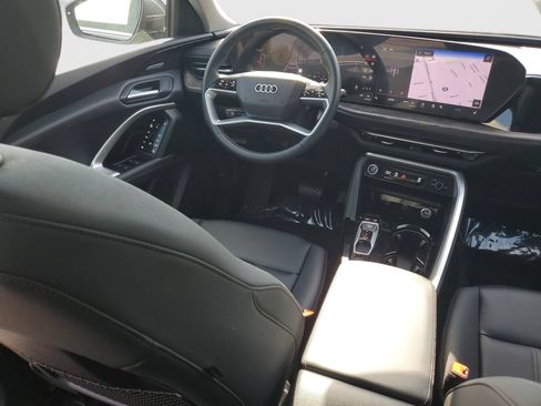 Used 2025 Audi Q5 Premium w/ Premium Plus AWD/4WD image 11