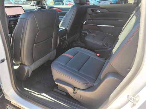 Used 2024 Chevrolet Traverse RS w/ LPO, Floor Liner Package image 3
