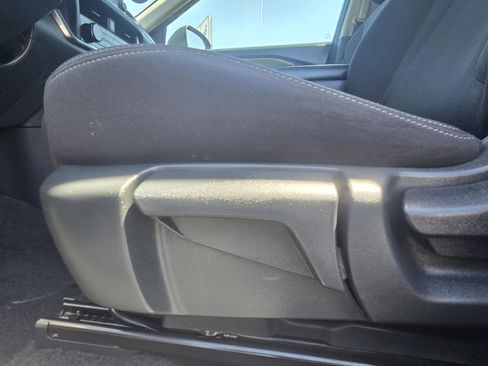 Used 2024 Nissan Rogue S AWD/4WD image 13