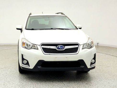 Used 2017 Subaru Crosstrek 2.0i Premium AWD/4WD image 2
