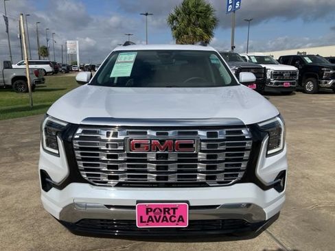Used 2026 GMC Terrain Denali AWD/4WD image 2