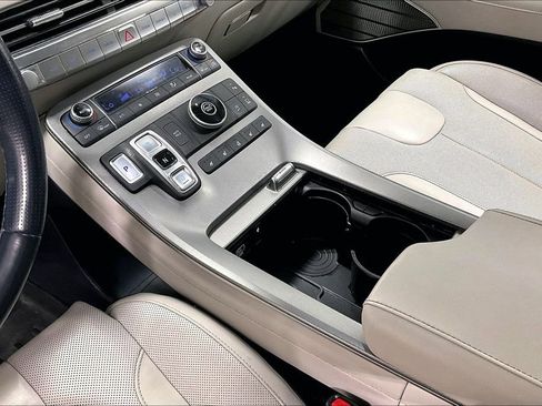 Used 2021 Hyundai Palisade Calligraphy image 17