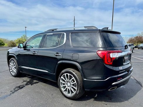 Used 2023 GMC Acadia Denali w/ Denali Technology Package image 4
