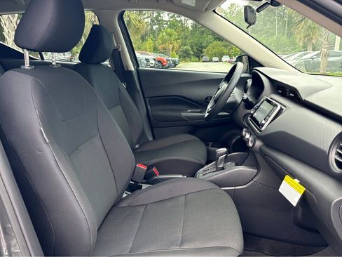 New 2025 Nissan Kicks Play S image 11