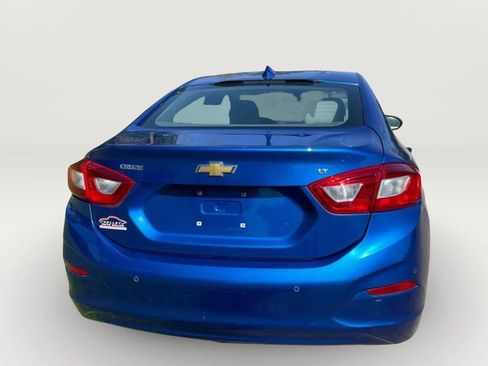 Used 2017 Chevrolet Cruze LT w/ Convenience Package image 16