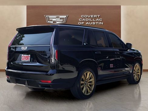Used 2022 Cadillac Escalade Sport Platinum AWD/4WD image 4