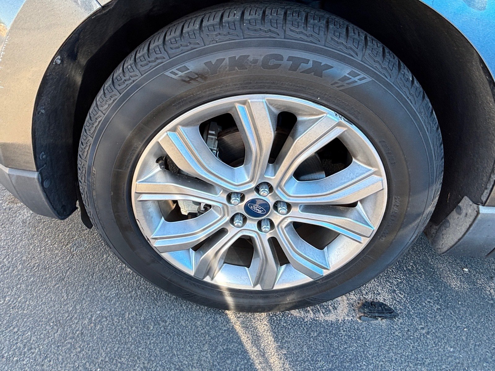 Used 2019 Ford Edge Titanium FWD image 6
