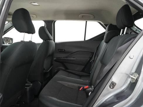 Used 2020 Nissan Kicks S FWD image 14