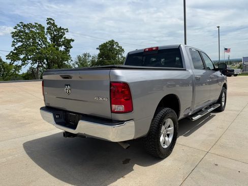 Used 2019 RAM 1500 Classic SLT AWD/4WD image 9