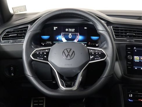 Used 2024 Volkswagen Tiguan SE R-Line FWD image 7
