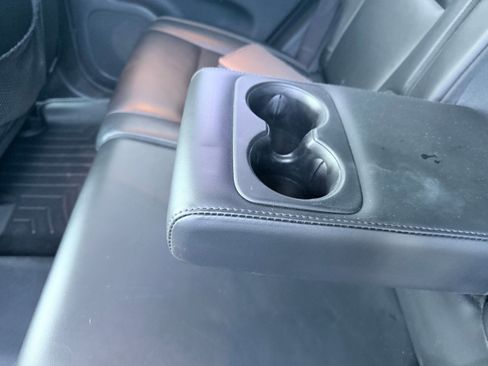 Used 2017 Jeep Grand Cherokee Limited image 25