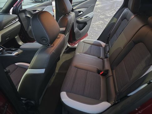 Used 2024 Buick Envista Preferred image 14