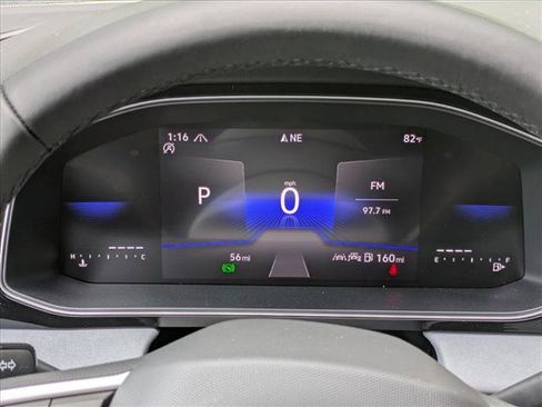 Used 2025 Volkswagen Jetta SE FWD image 11