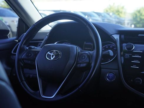 Used 2019 Toyota Camry SE FWD image 34