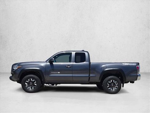 Used 2022 Toyota Tacoma TRD Off-Road AWD/4WD image 9