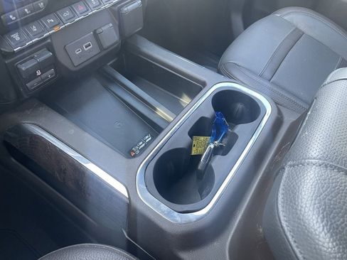 Used 2021 GMC Sierra 2500 Denali w/ Denali Ultimate Package image 14