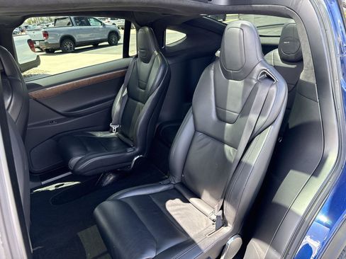 Used 2017 Tesla Model X 90D AWD/4WD image 17