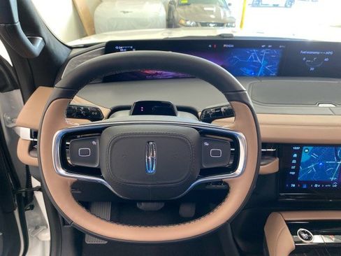 New 2025 Lincoln Navigator Black Label image 30