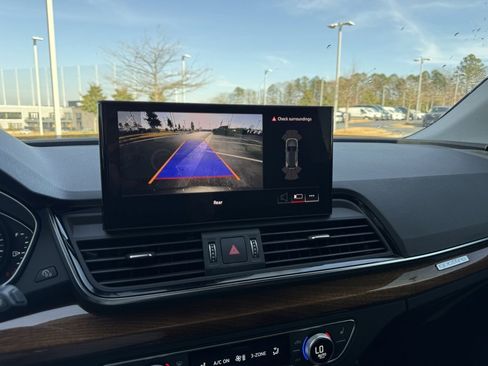 Used 2023 Audi Q5 2.0T Premium w/ Convenience Package image 17