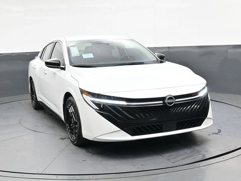 New 2026 Nissan Sentra SR FWD image 2