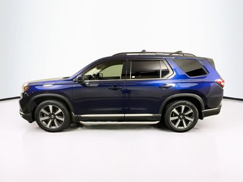 Used 2025 Honda Pilot Touring image 8