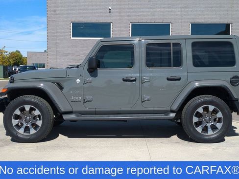 Used 2018 Jeep Wrangler Unlimited Sahara image 2