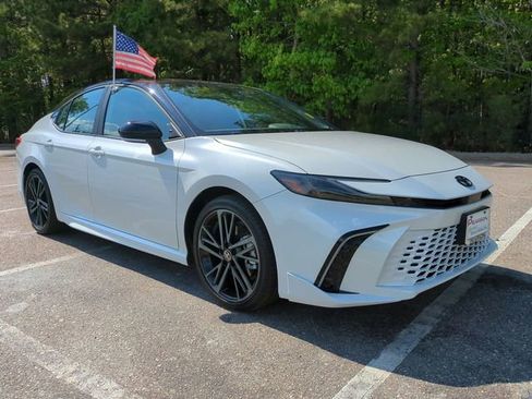 Used 2026 Toyota Camry XSE image 2