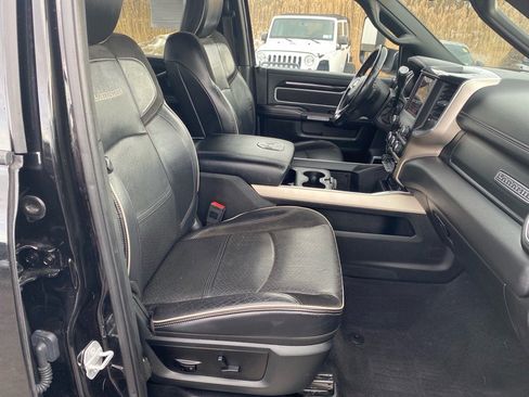 Used 2019 RAM 2500 Laramie w/ Black Appearance Package image 26