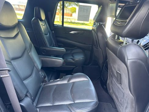 Used 2015 Cadillac Escalade Platinum AWD/4WD image 22