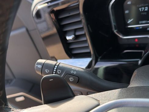 Used 2025 GMC Sierra 1500 Elevation image 31