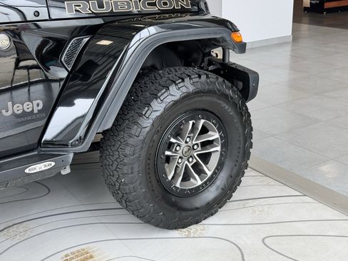Used 2024 Jeep Wrangler Unlimited Rubicon 392 w/ Dual Top Group AWD/4WD image 30